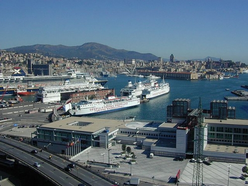 Genoa_port_sea_view.jpg