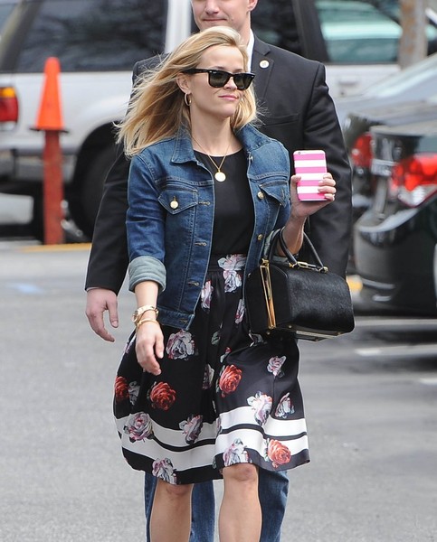 Reese+Witherspoon+Out+Santa+Monica+20150324_01.jpg