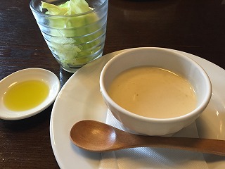 マンマカフェ　スープ・サラダ