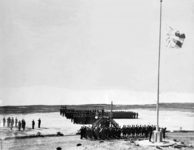 徳島海軍航空隊地 開隊後、初の軍艦旗掲揚（徳島）