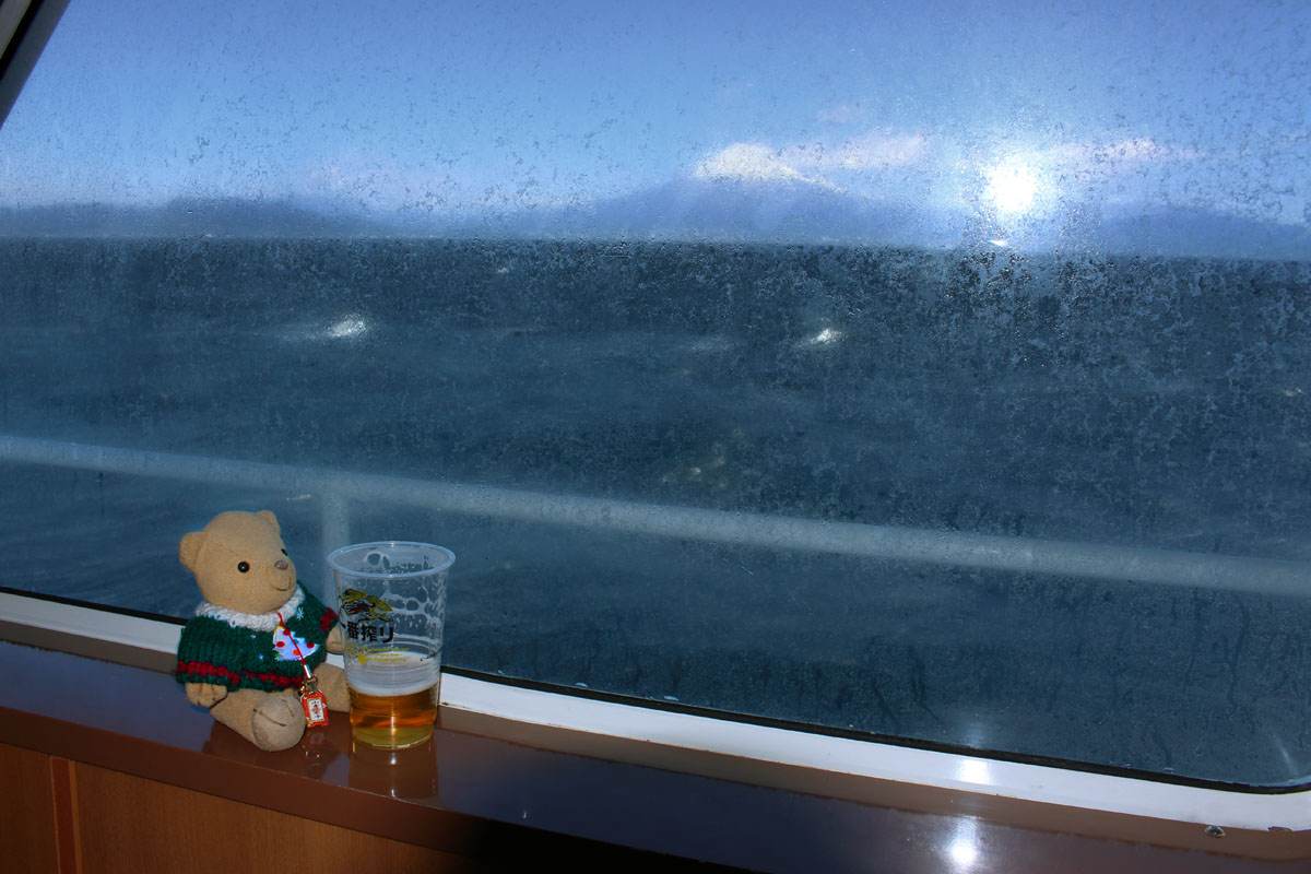 駿河湾フェリー「富士」 OceanRoomでビールを