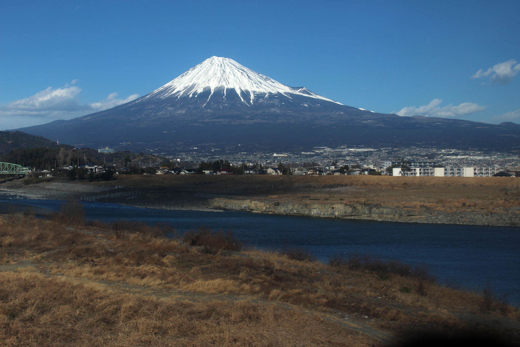 富士山　東海道線車窓 富士川鉄橋から