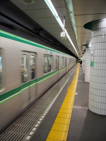 東京メトロ 千代田線 16000系 電車